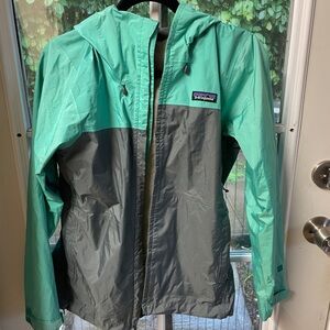 Patagonia Torrentshell Women’s Rain Jacket in teal and grey